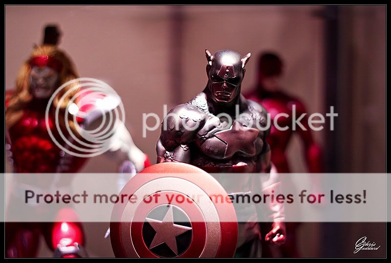 IMAGE: http://i735.photobucket.com/albums/ww352/nemochocolate/Captain-1.jpg