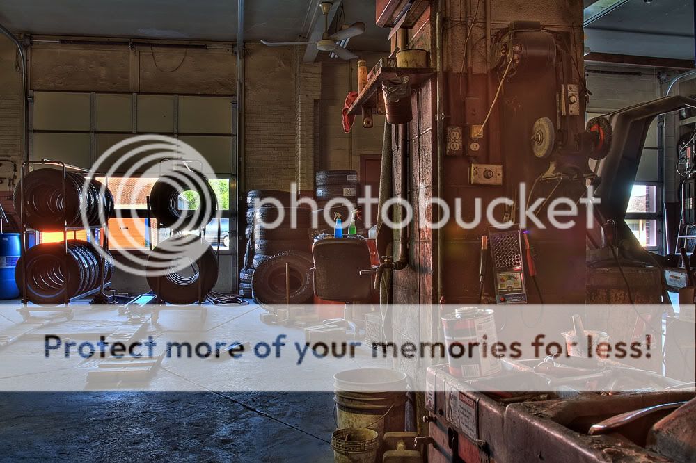 IMAGE: http://i735.photobucket.com/albums/ww357/oldvultureface/POTN/b-3.jpg